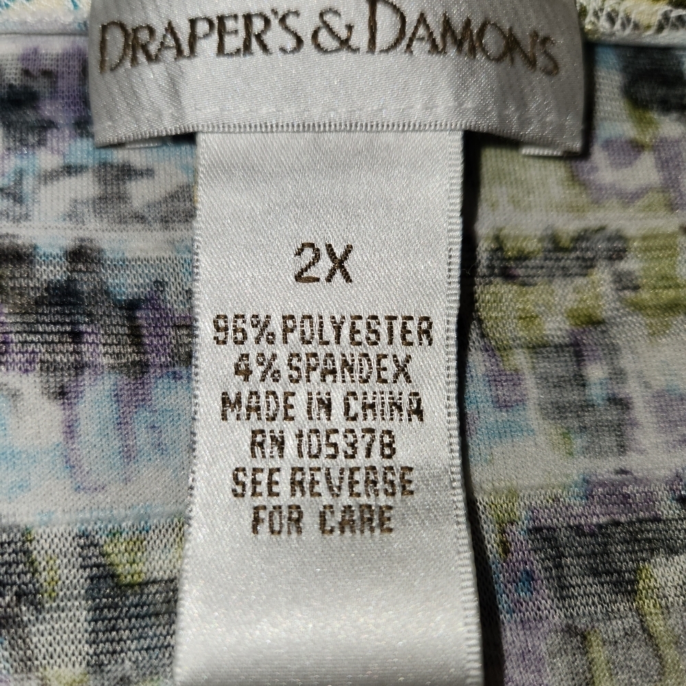 Draper's & Damon's Layers of Ruffles Top Size 2X 3/4 Sleeve Slight Bell V-Neck - Picture 9 of 11